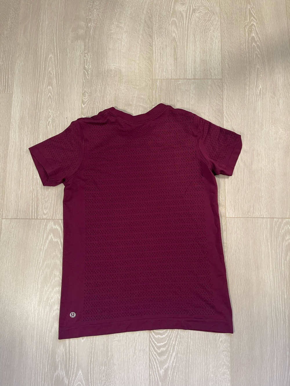Lululemon Breeze By Short Sleeve *Squad
Marvel size 6 fit - Picture 13 of 15